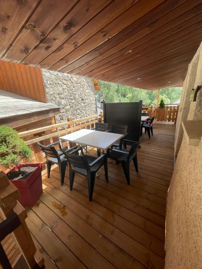 L Alpin Bel Appartement Avec Terrasse Dans Vieille Ferme De Montagne Renovee 莱索尔 外观 照片